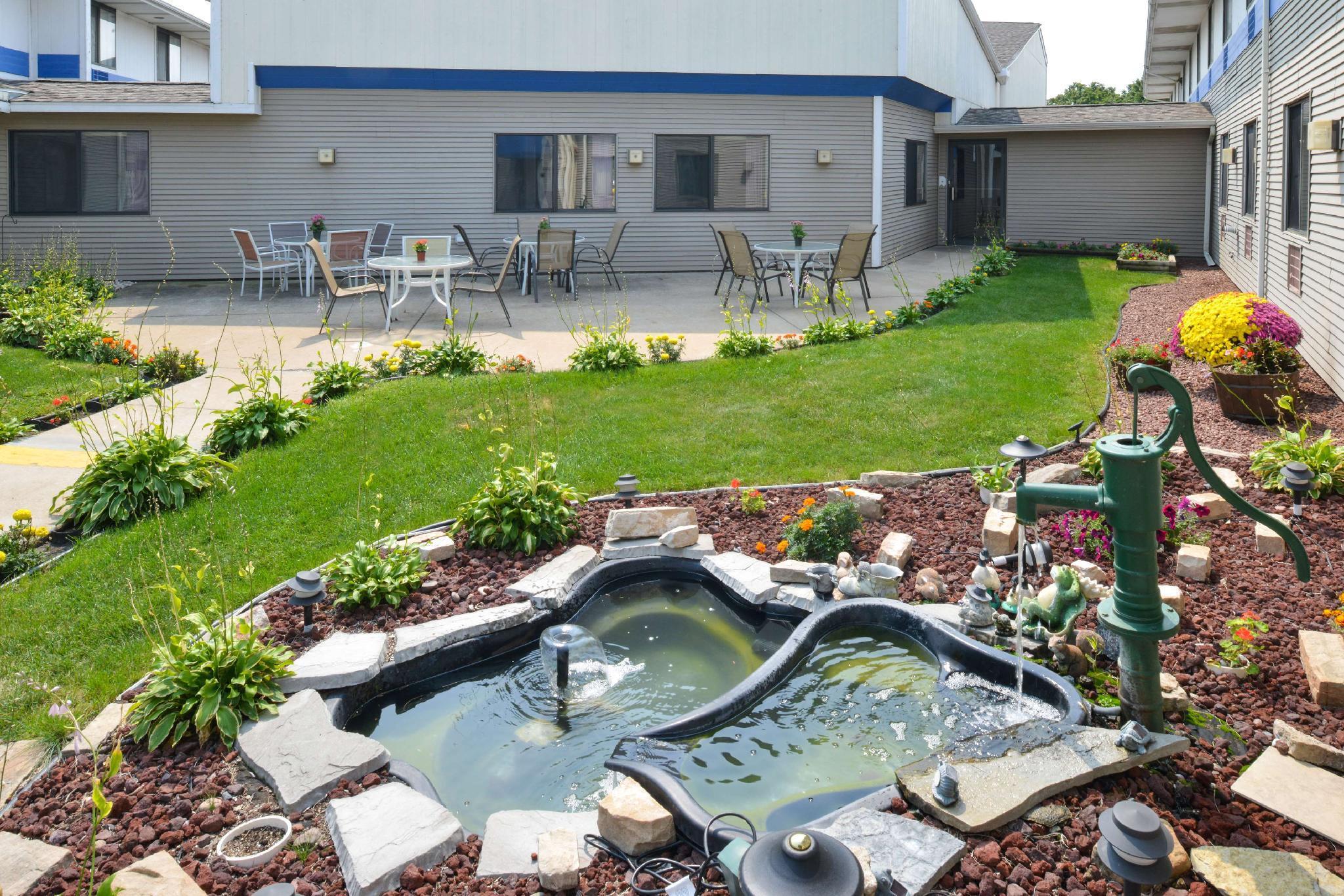 America'S Best Value Inn La Crosse Bagian luar foto