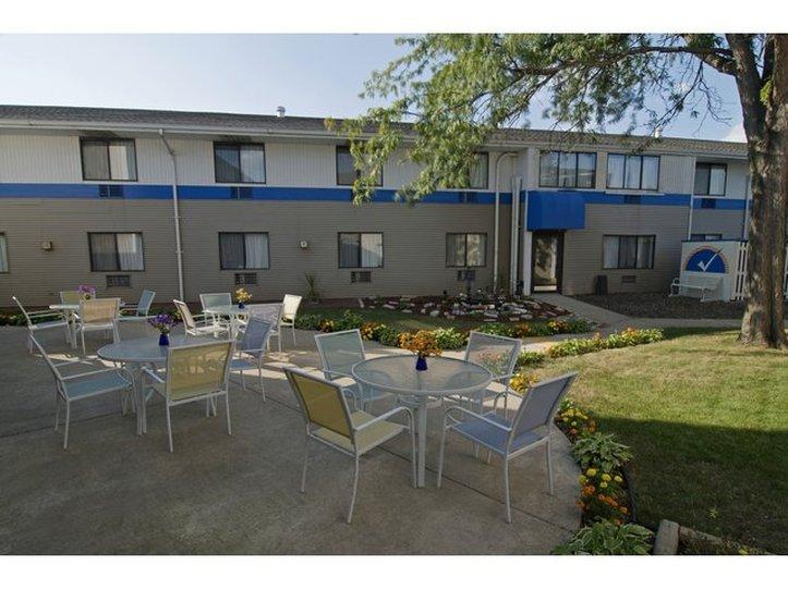 America'S Best Value Inn La Crosse Bagian luar foto