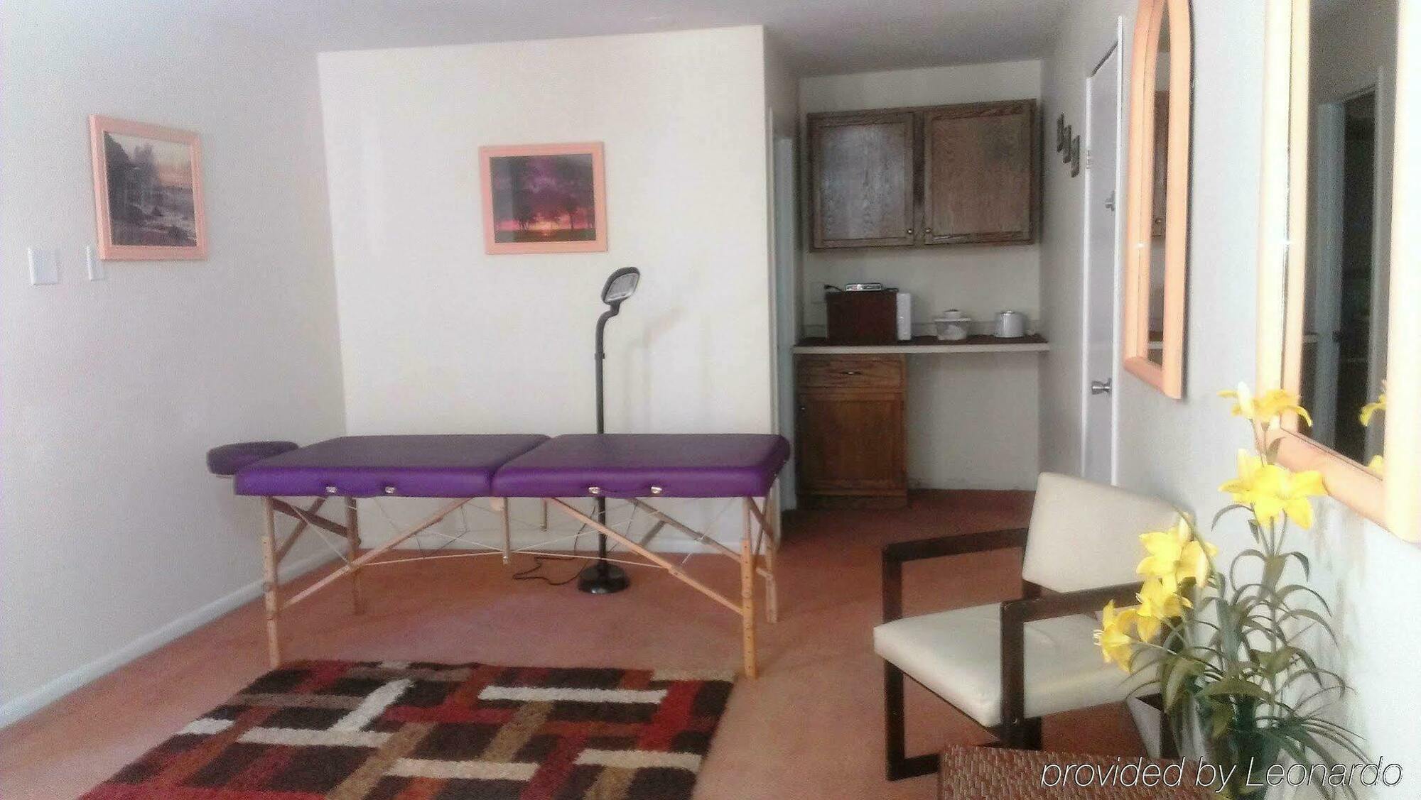 America'S Best Value Inn La Crosse Bagian luar foto