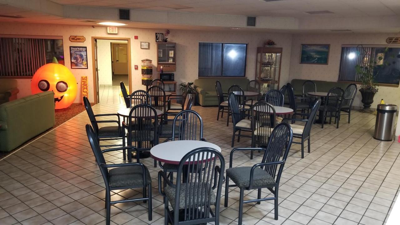 America'S Best Value Inn La Crosse Bagian luar foto